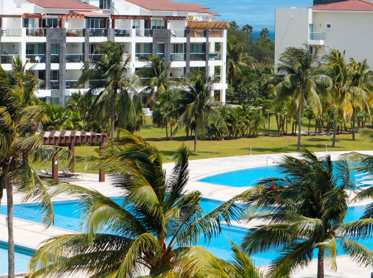 Mareazul Beach Condo at Playa del Carmen | 3br Penthouse - Pools